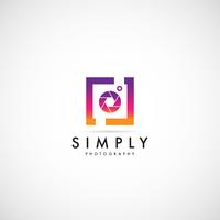 Logotipo simples de fotografia colorida limpa