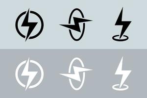 flash ícone de poder do trovão definido em preto e branco. ícone de vetor de relâmpago.