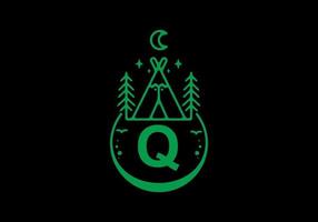 cor verde da letra inicial q no emblema do círculo de acampamento vetor