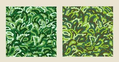 conjunto de padrões de camuflagem. muitos pontos verdes esticados no estilo doodle. sobreposição densa de elementos em uma bagunça. ilustração vetorial vetor