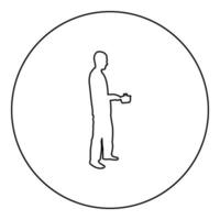 homem com panela nas mãos preparando comida cozinha masculina use sauciers silhueta em círculo redondo ilustração vetorial de cor preta contorno contorno estilo imagem vetor