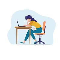 menina adolescente estudando online em casa olhando para laptop vetor