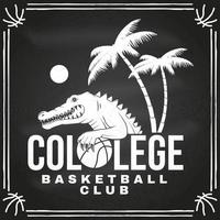 distintivo do clube universitário de basquete. vetor. conceito para camisa, estampa, carimbo ou camiseta. design de tipografia vintage com silhueta de bola de crocodilo e basquete. vetor