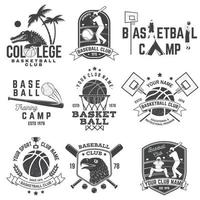 conjunto de distintivo de basquete e beisebol, emblema. vetor. conceito para camisa, impressão, carimbo, vestuário ou camiseta. design vintage com jogador de basquete, jogador de beisebol e silhueta de equipamentos esportivos. vetor