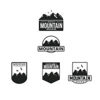 conjunto de logotipo de montanhas vetor