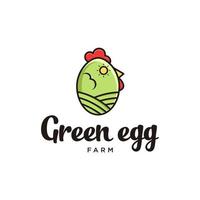 cara de cabeça de galinha de ovo com modelo de design de logotipo de folha verde vetor