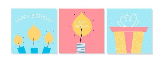cartões de aniversário de design plano com velas e caixa de férias. ilustração vetorial vetor