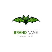 logotipo do morcego. ícone de ilustração de morcego verde sobre fundo branco vetor