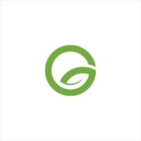 logotipo da letra g com folhas verdes. vetor