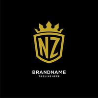 estilo inicial de coroa de escudo de logotipo nz, design de logotipo de monograma elegante de luxo vetor