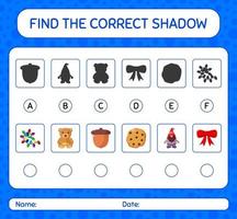 encontre o jogo de sombras correto com o ícone de natal. planilha para crianças pré-escolares, folha de atividades para crianças vetor