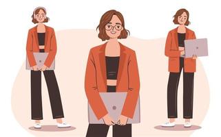 mulher de negócios confiante com conjunto de laptop. jovem empoderada em um elegante terno e óculos. ilustração vetorial plana.