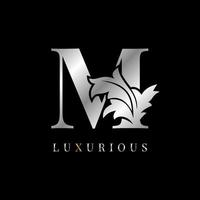 luxuosa letra m vintage decoração floral vitória marca boutique logotipo spa salão de beleza maquiagem artista elemento de design de identidade casa de campo inicial designer de vestido de noiva vetor