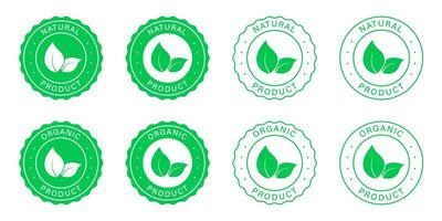 conjunto de emblemas grátis de gmo. silhueta de produto natural saudável e rótulo de linha. produto bio orgânico e distintivo verde não OGM. Comida vegana 100% ecológica. ilustração vetorial isolado. vetor