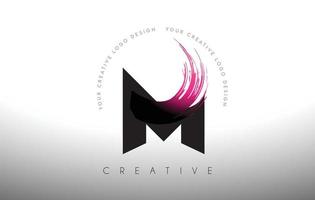 m design de logotipo de letra de pincel de pintura com pincelada artística em cores pretas e roxas vetor