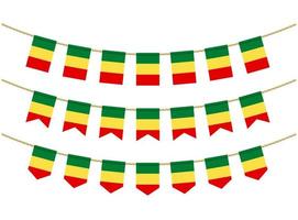 bandeira do mali nas cordas em fundo branco. conjunto de bandeiras de estamenha patriótica. decoração de estamenha da bandeira do mali vetor