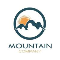 design minimalista do logotipo da montanha e do sol em cores planas, embalado com ilustração vetorial de conceitos modernos vetor
