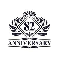 logotipo de aniversário de 82 anos, logotipo floral de 82º aniversário de luxo. vetor