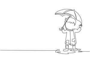 desenho de uma linha contínua menino jogar usar capa de chuva e guarda-chuva. criança brincando na chuva. garoto na capa de chuva e botas de borracha joga na chuva, espirrando poça. gráfico de vetor de design de desenho de linha única