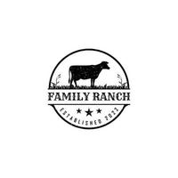 vetor de design de logotipo de gado de fazenda vintage retrô angus em forma de círculo preto adequado para logotipo de fazenda e rancho