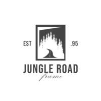 logotipo ao ar livre da estrada da selva vetor