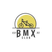 bmx club logotipo minimalista moderno vetor