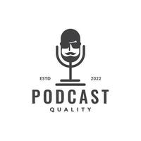 homem legal com design de logotipo de podcast de microfone vetor gráfico símbolo ícone ilustração ideia criativa