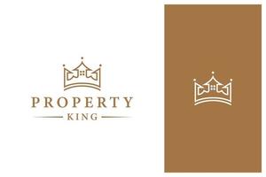 design de logotipo de coroa e casa para negócios imobiliários vetor