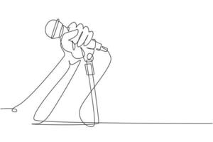 cantor de desenho de linha contínuo usando microfone. pessoas de karaokê canta a música ao microfone. comediante de pé segurando o microfone na mão. ilustração gráfica de vetor de desenho de linha única