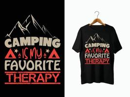 design de camiseta de acampamento. vetor