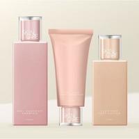 produtos de higiene pessoal vetoriais, cuidados com a pele ou beleza embalagem de garrafa e tubo transparente de duas camadas, cores nude. vetor