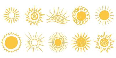 conjunto de sol doodle isolado no fundo branco. elementos de design. ilustração vetorial. vetor