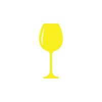 ícone de vidro de cálice de vetor amarelo eps10 isolado no fundo branco. símbolo de copo de água em um estilo moderno simples e moderno para o design do seu site, logotipo, pictograma e aplicativo móvel