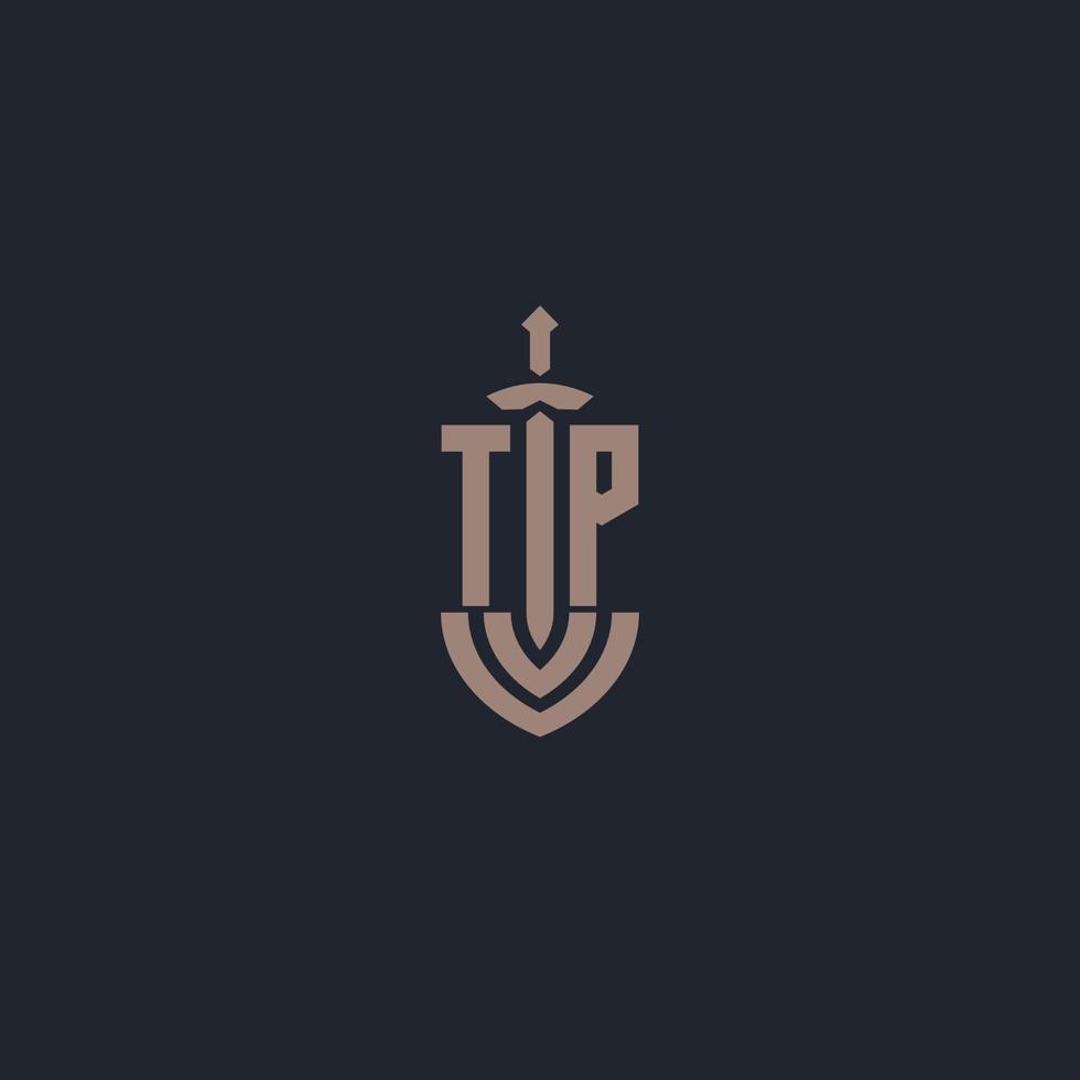 tp logo monogramma con spada e scudo stile design modello vettore