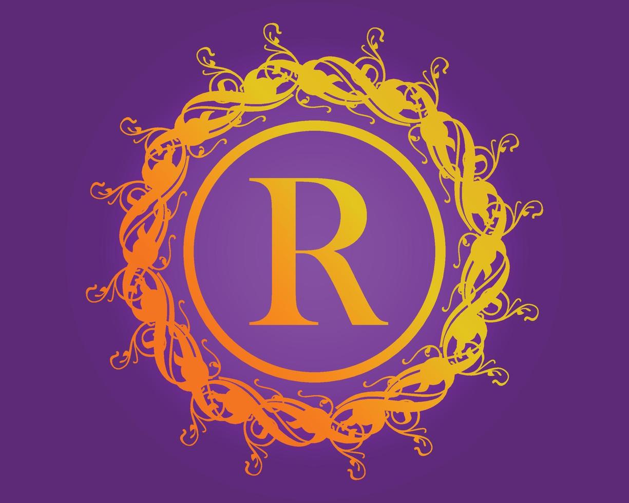 d'oro fiore logo design con lettera r. lusso oro emblema, marca o azienda nome. il giro floreale icona per gioielleria salone, boutique, cosmetici negozio, negozio vettore