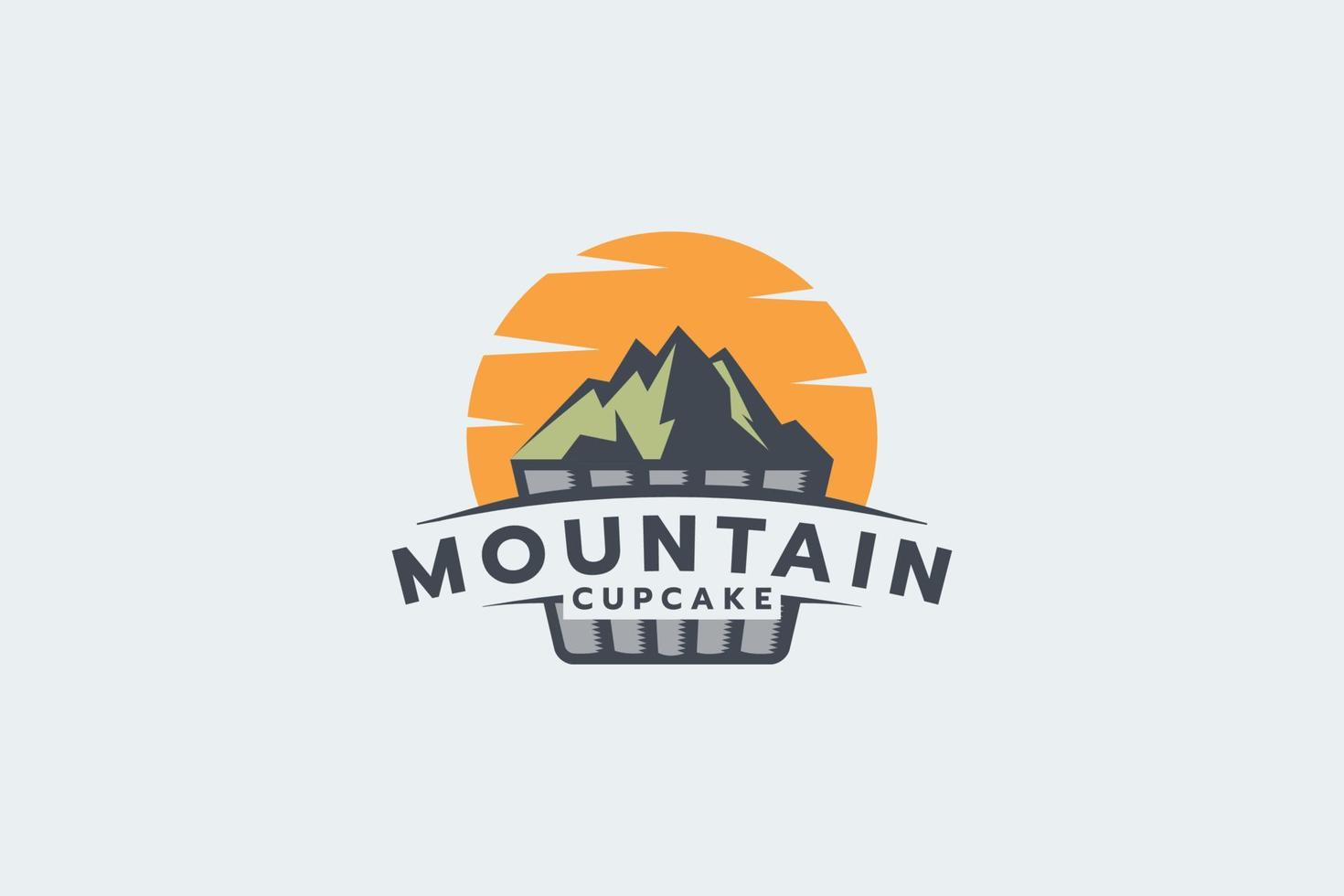 montagna Cupcake logo con un' combinazione di un' cupcake, un' montagna, e sole. vettore