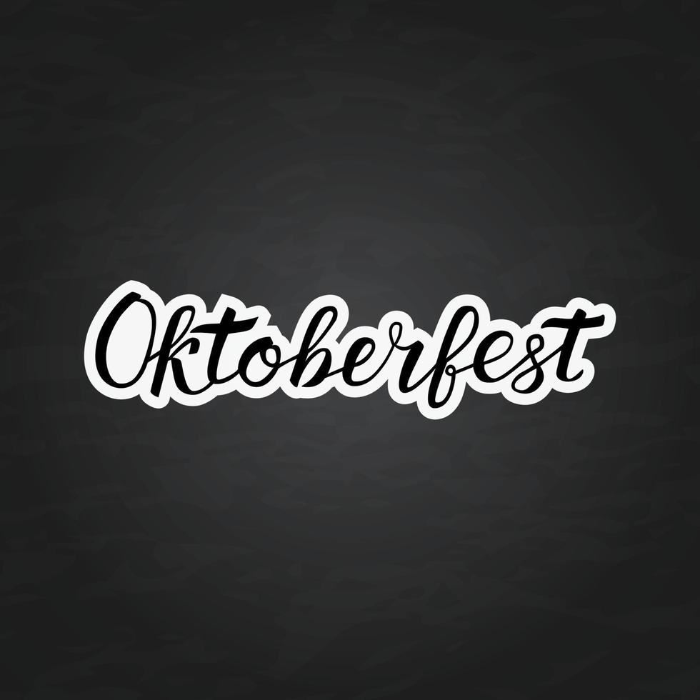lettering oktoberfest scritto con spazzola su lavagna. tradizionale Tedesco birra Festival vettore illustrazione. calligrafia font scrivere.