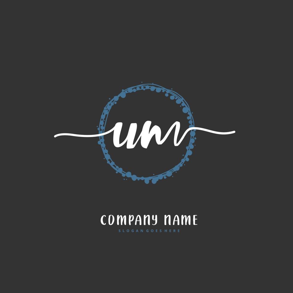 u m um iniziale grafia e firma logo design con cerchio. bellissimo design manoscritto logo per moda, squadra, nozze, lusso logo. vettore