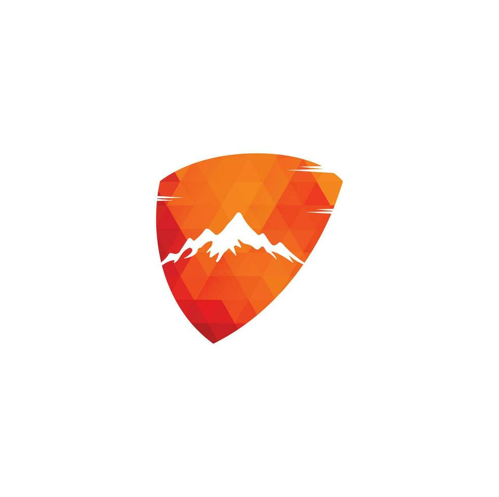 montagna logo modello vettore illustratore