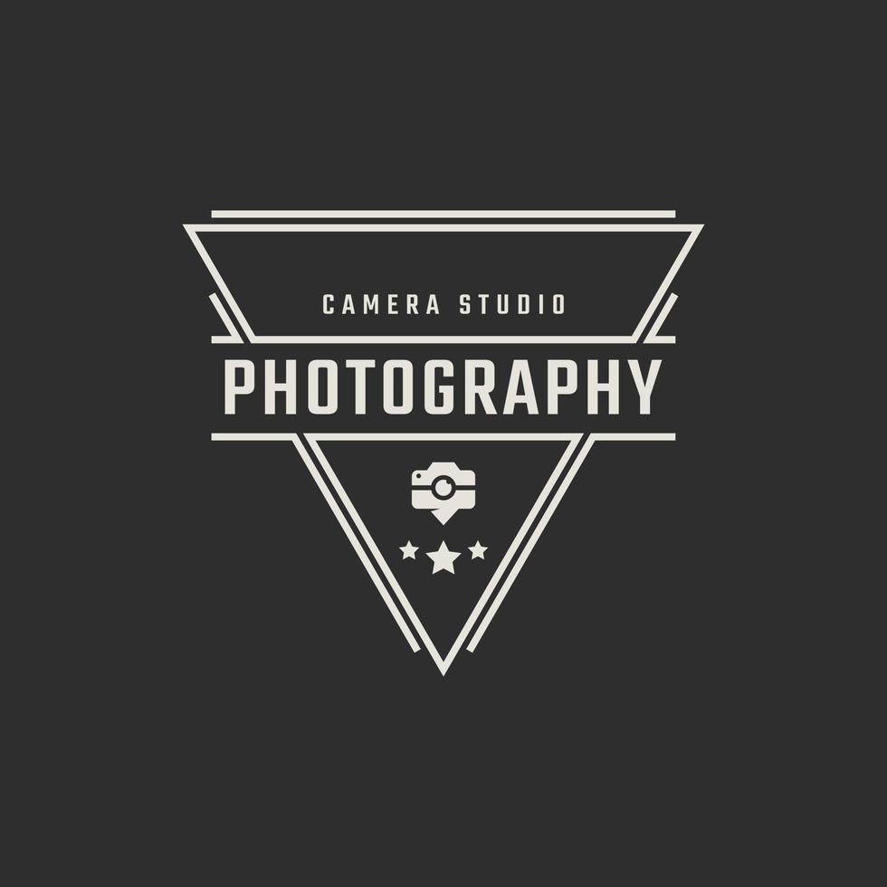 Vintage ▾ retrò distintivo emblema fotografo foto telecamera icona logo design lineare stile vettore