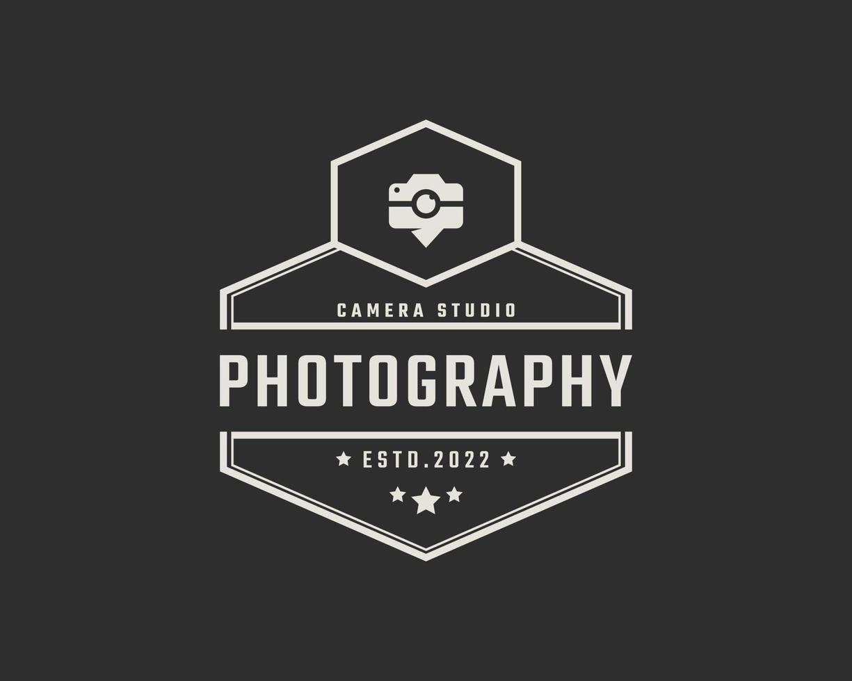 Vintage ▾ retrò distintivo emblema fotografo foto telecamera icona logo design lineare stile vettore