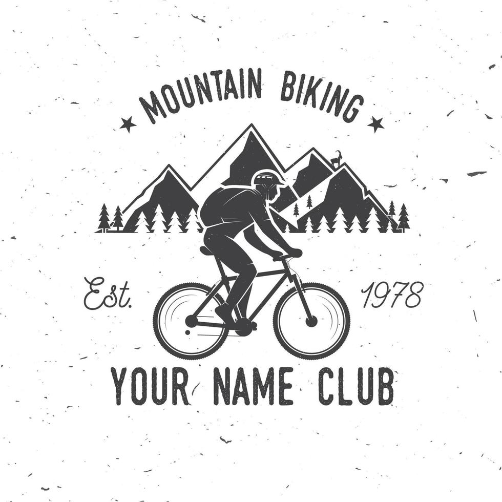 Vintage ▾ tipografia design con auto e trailer, montagna Bici e montagna silhouette. vettore