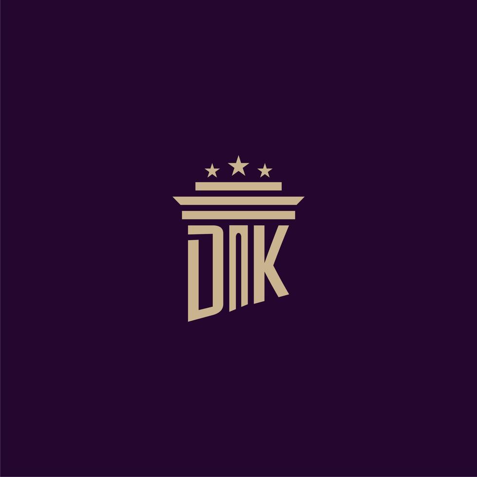dk iniziale monogramma logo design per studio legale avvocati con pilastro vettore Immagine