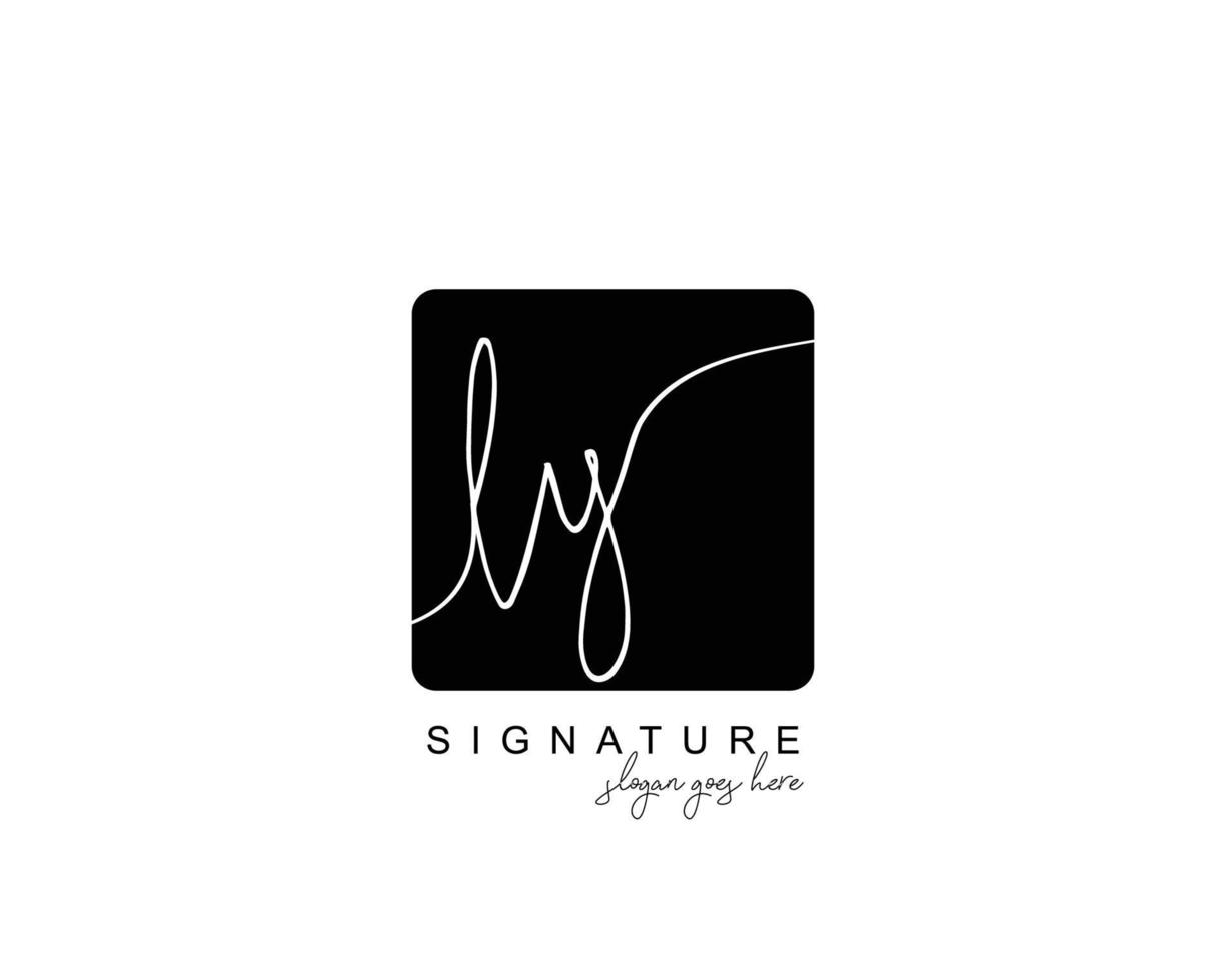 iniziale LY bellezza monogramma e elegante logo disegno, grafia logo di iniziale firma, nozze, moda, floreale e botanico con creativo modello. vettore