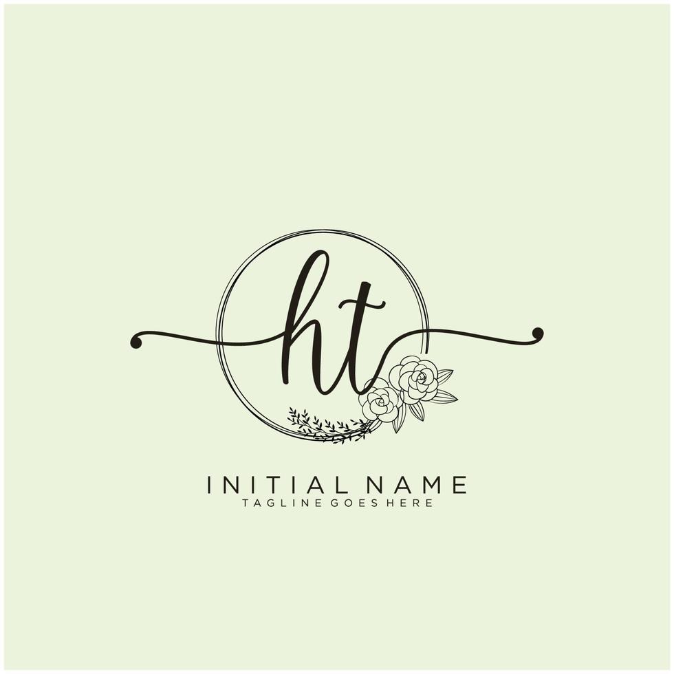 iniziale ht femminile logo collezioni modello. grafia logo di iniziale firma, nozze, moda, gioielliere, boutique, floreale e botanico con creativo modello per qualunque azienda o attività commerciale. vettore