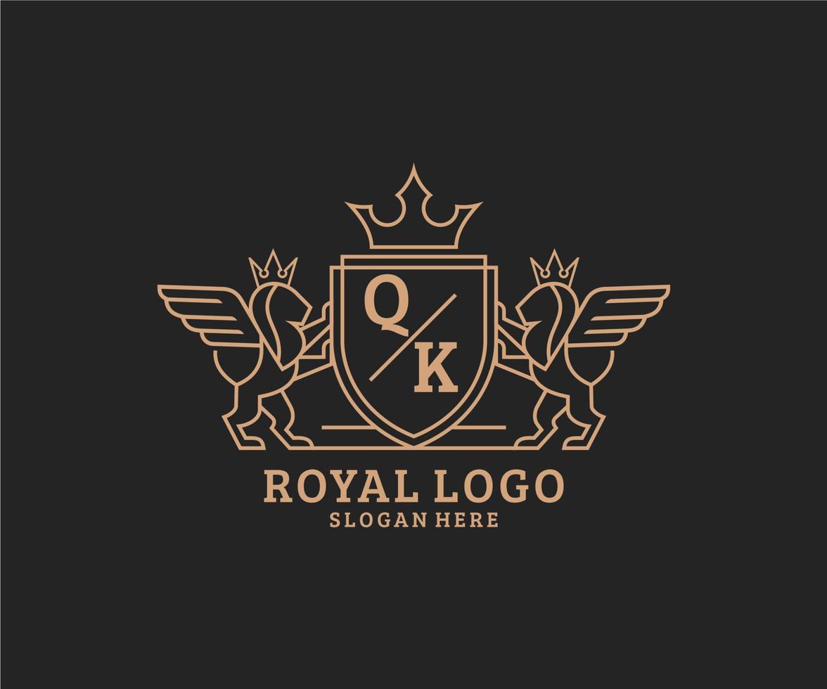 iniziale qk lettera Leone reale lusso stemma araldico logo modello nel vettore arte per ristorante, regalità, boutique, bar, Hotel, araldico, gioielleria, moda e altro vettore illustrazione.