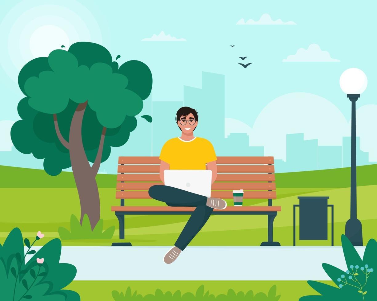 uomo libero professionista seduto su una panchina con un computer portatile nel parco. paesaggio urbano primaverile o estivo. illustrazione vettoriale in stile piatto