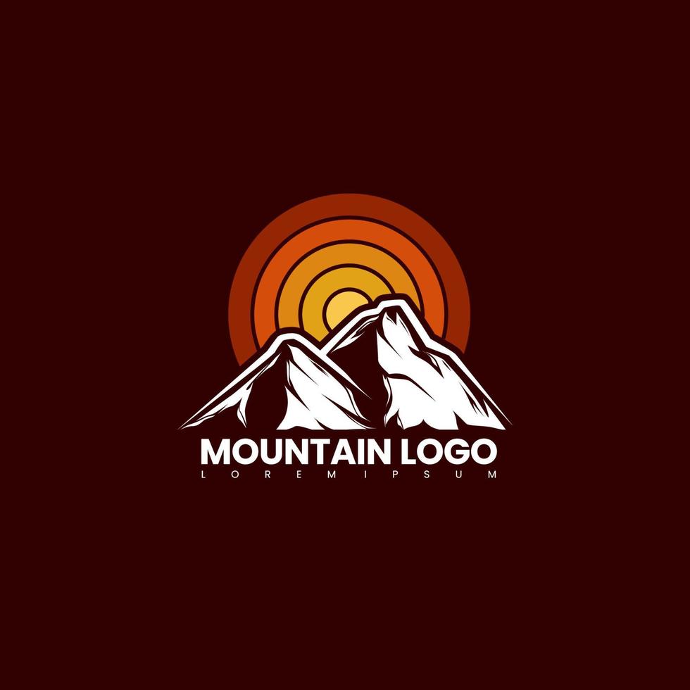 gratuito vettore il sole imposta al di sopra di il silhouette di un' montagna picco. Vintage ▾ stile montagna logo