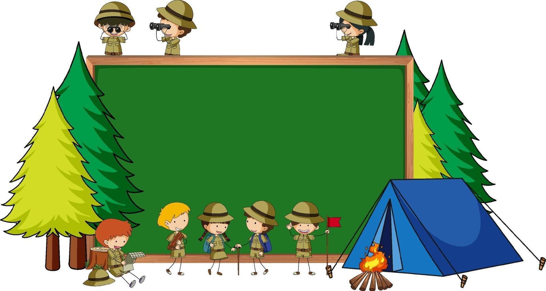 lavagna vuota con molti bambini doodle personaggio dei cartoni animati isolato vettore
