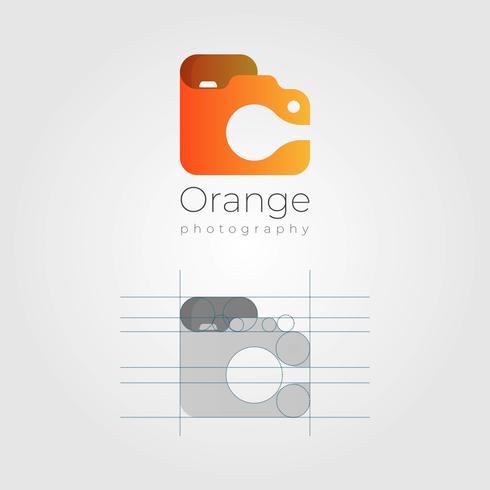 Logo moderno minimalista del fotografo con il modello di vettore di stile di pendenza